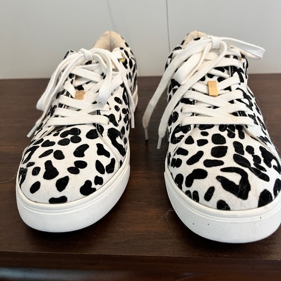 Black and white leopard runners - Picture 2 of 7